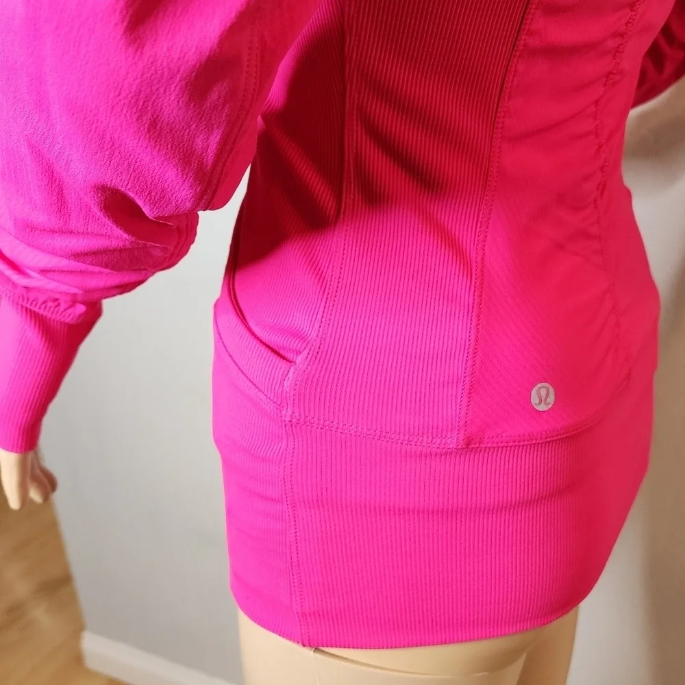 Lululemon Reversible In Flux Jacket. Jewelled Magenta Pink. Size 4.‎
